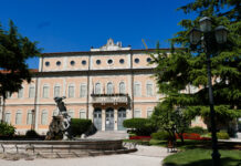 Thiene, appuntamenti: conferenza stampa su fusione AVA Soraris e bando per maschere teatrali Thiene, municipio illuminato per gli special olympics
