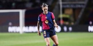 Tocca un’avversaria nelle parti intime: bufera su calciatrice del Barcellona