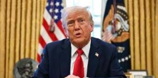 Ucraina, Trump: “La Russia ha le carte in mano”. Macron forse lunedì in Usa