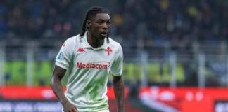 Verona-Fiorentina, Kean esce in barella dopo scontro