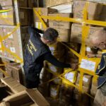 Giubileo 2025, ingente sequestro della Guardia di Finanza di oggettistica contraffatta Giubileo