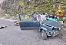 Incidente stradale ad Altissimo, scontro frontale tra due automobili: gravemente ferita una donna. Intervento dei vigili del fuoco incidente altissimo