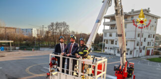 Vigili del fuoco di Vicenza, visita alla sede provinciale del prefetto Filippo Romano vigili del fuoco vicenza prefetto filippo romano