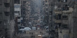 Attacchi israeliani nella notte, altri 71 morti a Gaza