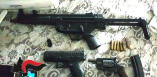 Carabinieri scoprono arsenale a Boscoreale, due arrestati