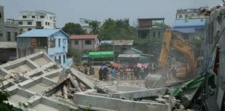 In Myanmar si scava tra macerie alla ricerca di sopravvissuti al terremoto