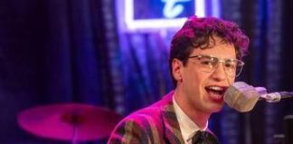 Ascolti tv, Rai1 stappa lo ‘Champagne’ per il film su Peppino Di Capri e vince il prime time