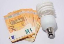 Bollette luce, Altroconsumo: rincaro del 37,3% per tre milioni di clienti vulnerabili