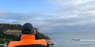 Cagliari, donna trovata morta in mare: si cerca il fidanzato