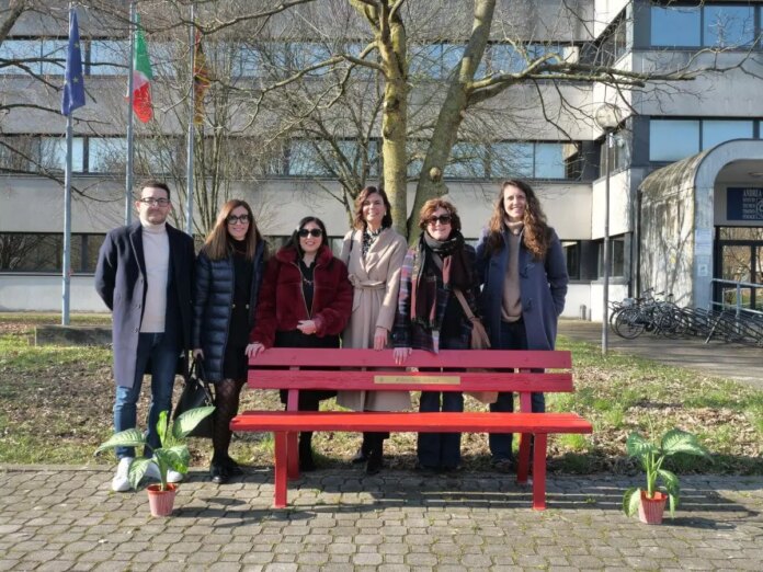 Comune-di-Venezia-Panchina-Rossa-1