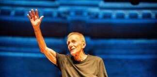 Domenica In, Roberto Vecchioni: “I giovani di oggi? Fragili e deboli”