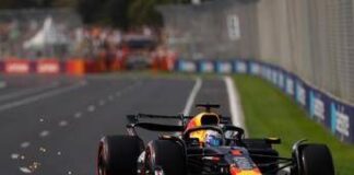 Formula 1, guai per Verstappen: zero grip in Australia. E lui scuote la testa – Video