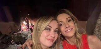 Giorgia e Arianna Meloni: “Chat delle mamme fondamentali”