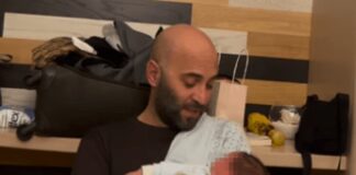 Giuliano Sangiorgi, la ninna nanna speciale per il figlio Michele – Video