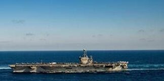Houthi attaccano portaerei Usa nel Mar Rosso: “L’America ci ha aggredito”