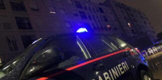 Lite in strada a Collegno, pedone 80enne ucciso a coltellate: fermato presunto aggressore