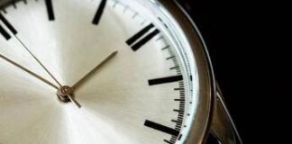 L’ora legale e l’effetto jet-lag, ecco cosa mangiare dopo aver spostato le lancette