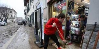 Maltempo in Toscana, meteo migliora: Arno in lenta discesa a Firenze