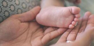Mamma record in Germania, a 66 anni partorisce il decimo figlio