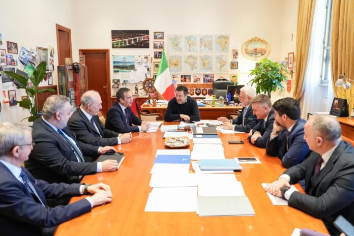 Mit-Matteo-Salvini-vertice-Calabria
