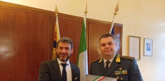 Provincia di Vicenza. Il presidente Nardin ha incontrato il nuovo comandante della Guardia di Finanza Giuseppe Bovenzi saluto Nardin-Bovenzi in provincia di Vicenza