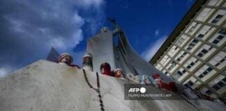 Notte tranquilla per Papa Francesco, Vaticano: “Sta riposando”