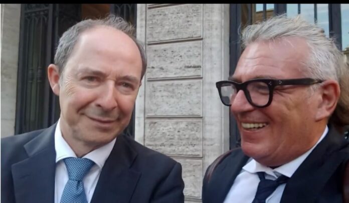 Patrizio Miatello (Ezzelino III da Onara) col senatore Pierantonio Zanettin, presidente Commissione monocamerale d'inchiesta sulle banche risparmiatori