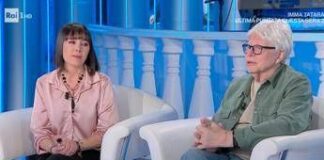 Sandro Giacobbe a Domenica In: “Non posso camminare, sto sulla carrozzina”. E toglie la parrucca