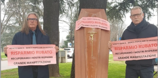 Funerale del risparmio: venerdì prossimo a Vicenza la protesta contro l’ipotesi europea di trasformare i fondi in investimenti Funerale del risparmio annunciato oggi in Campo Marzo per lanciare la manifestazione di venerdì prossimo
