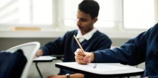 Thailandia, addio divieti a scuola: la ‘rivoluzione’ parte dai capelli