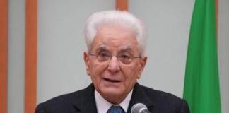 Ucraina, Mattarella: “Prematuro parlare di invio militari italiani”