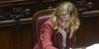 Ue, Meloni alla Camera: meno ministri in Aula per la premier