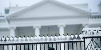 Usa, Secret Service spara a uomo armato vicino Casa Bianca. La polizia locale lo ha segnalato come “individuo suicida”