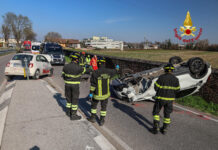 Nuovo incidente in Marosticana a Vicenza: scontro tra due auto, ferite due donne. Traffico pesantemente rallentato scontro in Marosticana, auto ribaltata, ferite due donne