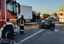 Bolzano Vicentino, scontro tra auto e camion: tre feriti, un bimbo di pochi mesi e i genitori incidente stradale a Bolzano Vicentino