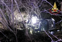 Chiampo, auto si ribalta in un dirupo: ferito un bambino chiampo auto