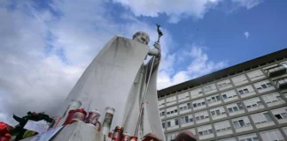 Papa Francesco, Vaticano: “Ha trascorso una notte tranquilla” papa francesco