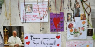 Per Papa Francesco ancora una notte tranquilla: come sta, cosa dice il Vaticano papa francesco
