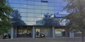 Tensione alle Poste di Vicenza: utente distrugge la barriera in plexiglass Poste Vicenza
