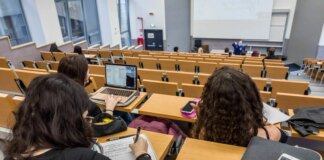 Aumentano gli importi delle borse di studio, Bernini “Al fianco degli studenti”