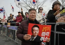 Sudcorea, revocati gli arresti per il presidente Yoon yoon