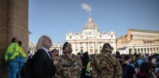 Assange ai funerali di Papa Francesco, fondatore Wikileaks a San Pietro