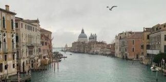 Casa, una famiglia ‘normale’ può comprare 18 metri: i dati e la classifica