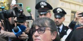 Caso Garlasco, attacchi d’ansia per la madre di Sempio: “Si è spaventata in caserma”