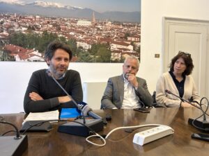 3 aprile 2025, conferenza stampa GPS:Da sx assessore Cristiano Spiller e dirigente Mobilità Carlo Andriolo con una sua collaboratrice