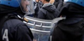 Decreto sicurezza, scontri al corteo contro governo