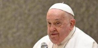 E’ morto Papa Francesco, il Pontefice aveva 88 anni. Ieri la benedizione Urbi et Orbi per la Pasqua: la folla lo ha salutato Papa Francesco