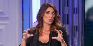 Elisa Isoardi derubata: “Hanno rotto il van e hanno preso tutto”