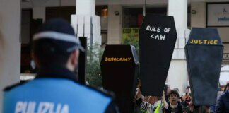 Malta, le riforme alle inchieste giudiziarie superano il voto finale tra le proteste contro il governo