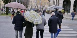Maltempo sull’Italia, in arrivo venti forti e temporali al Centro: allerta gialla in 4 regioni